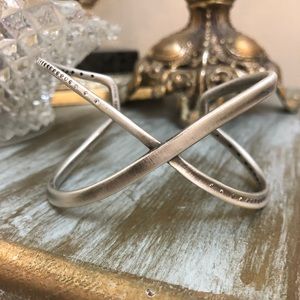 Kendra Scott Stella Criss Cross bracelet